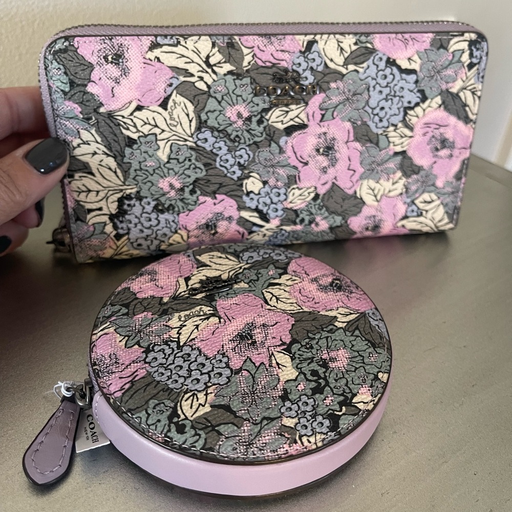 Coach wallet and matching coin purse. NWOT